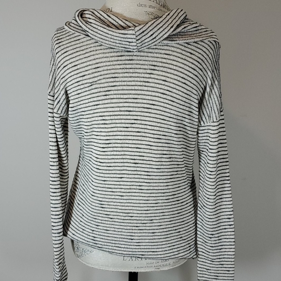 Le Lis Top Size Small Black White Stripe size M - Picture 4 of 7